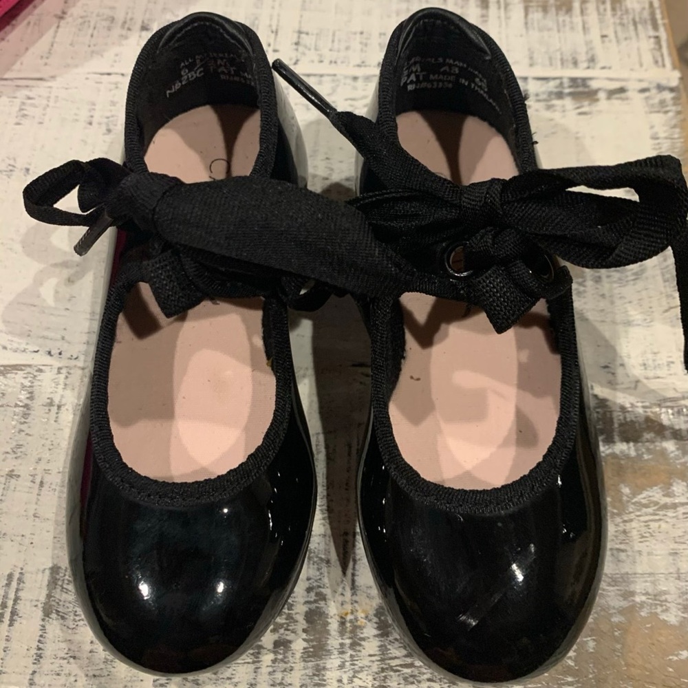Tap shoes